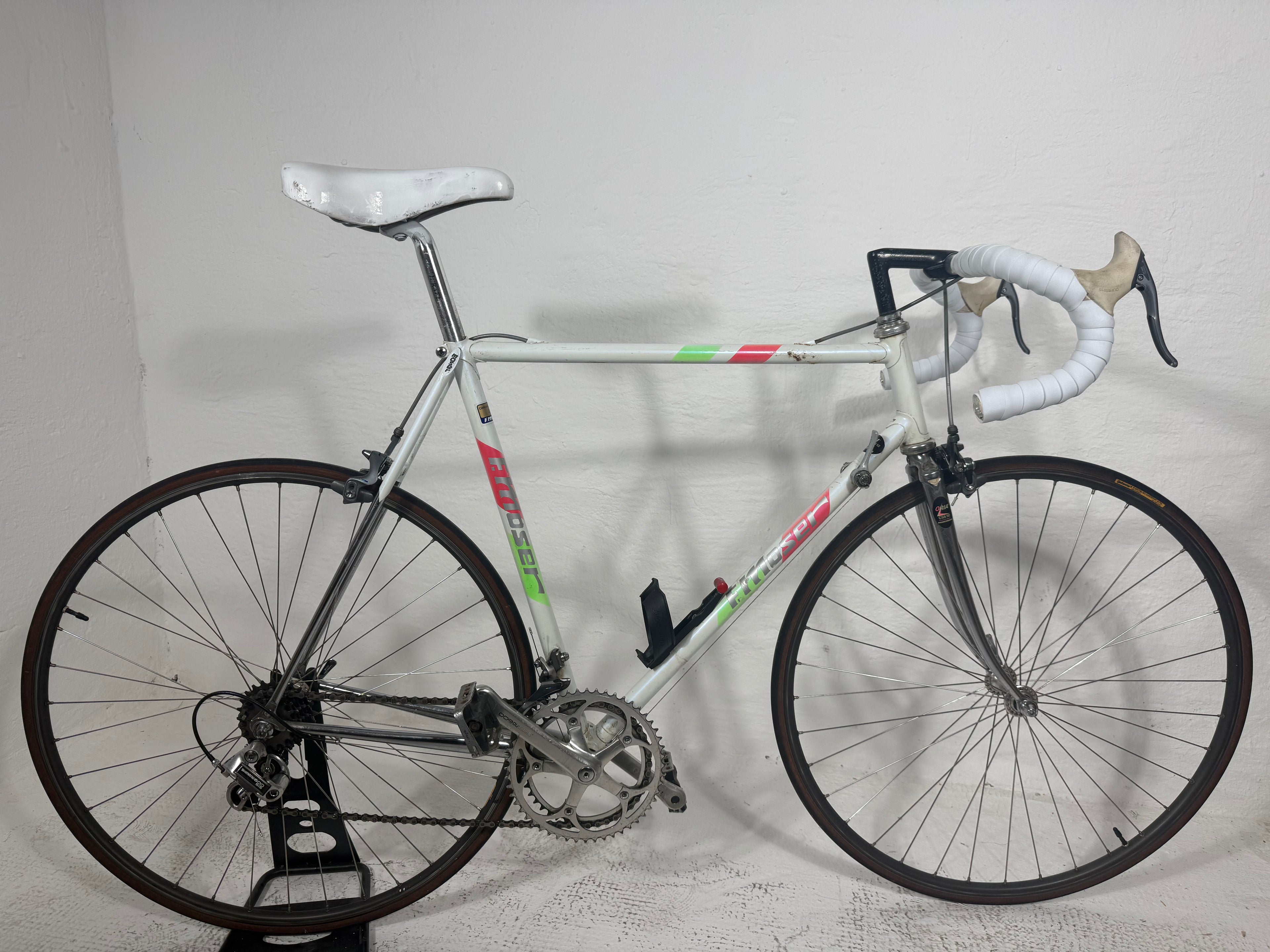 MOSER White